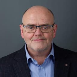 Phil Harrison 🏴